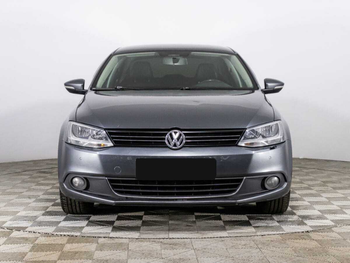 Volkswagen Jetta с пробегом — 2012 год. Фото: #1