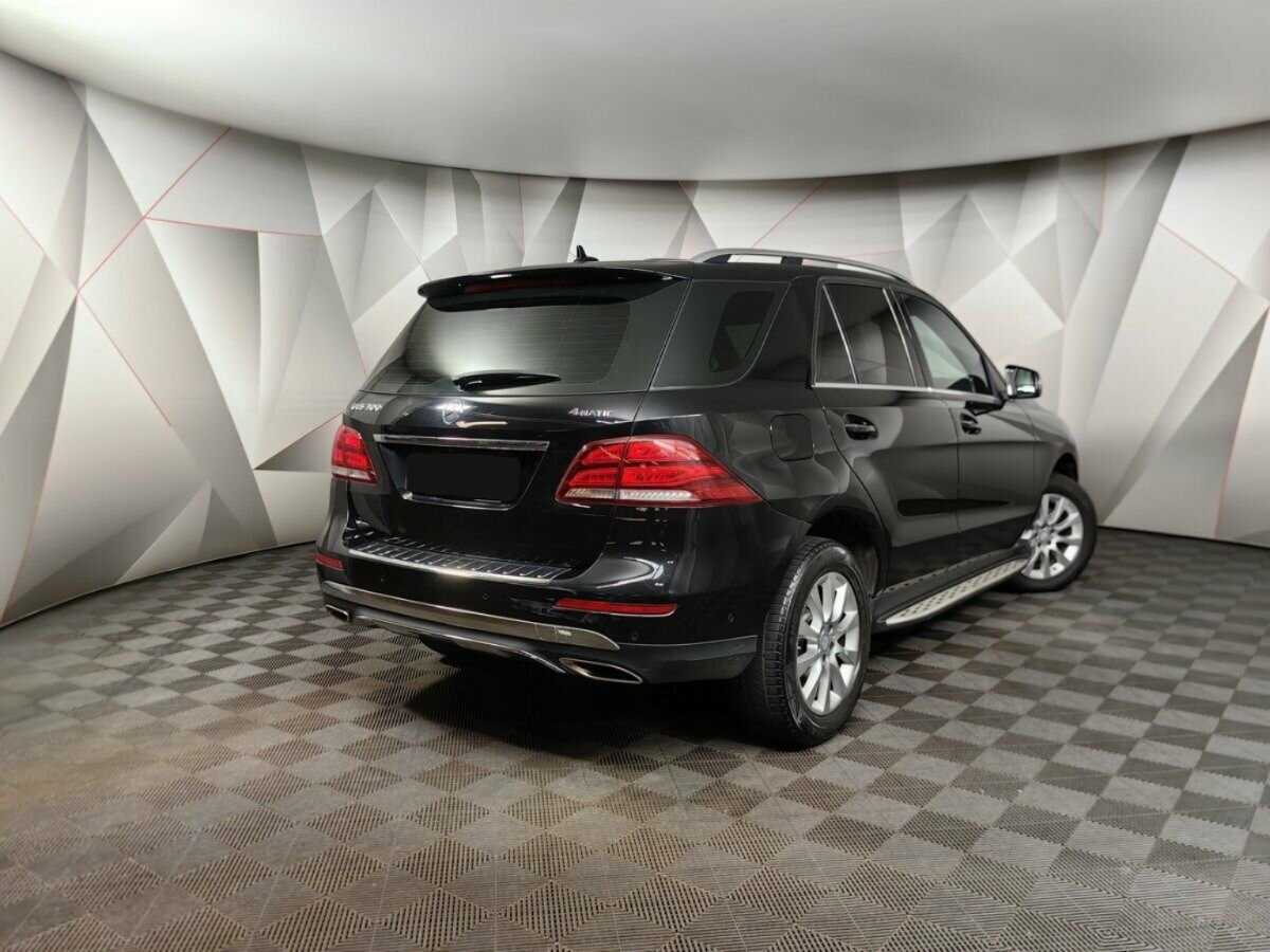 Mercedes-Benz GLE с пробегом — 2016 год. Фото: #1