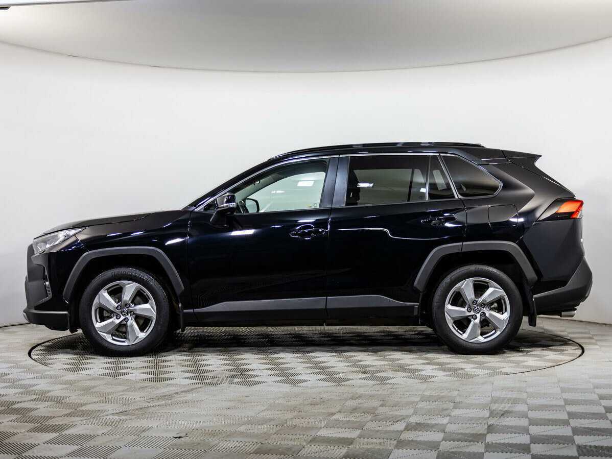 Toyota RAV4 с пробегом — 2020 год. Фото: #6