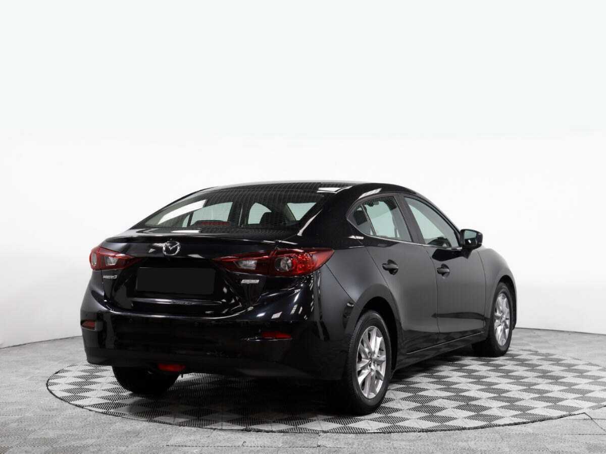 Mazda 3 с пробегом — 2017 год. Фото: #3