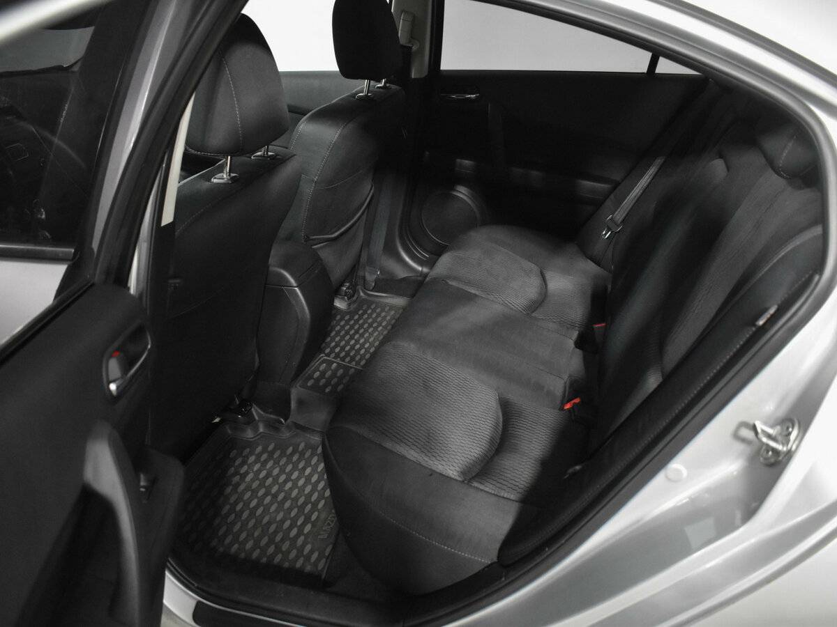 Mazda 6 с пробегом — 2010 год. Фото: #7