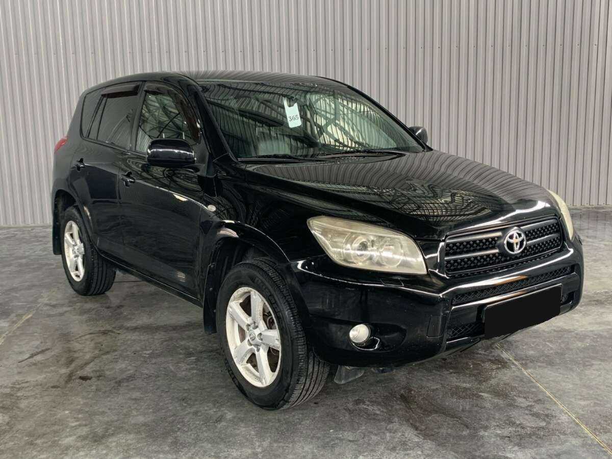 Toyota RAV4 с пробегом — 2006 год. Фото: #2