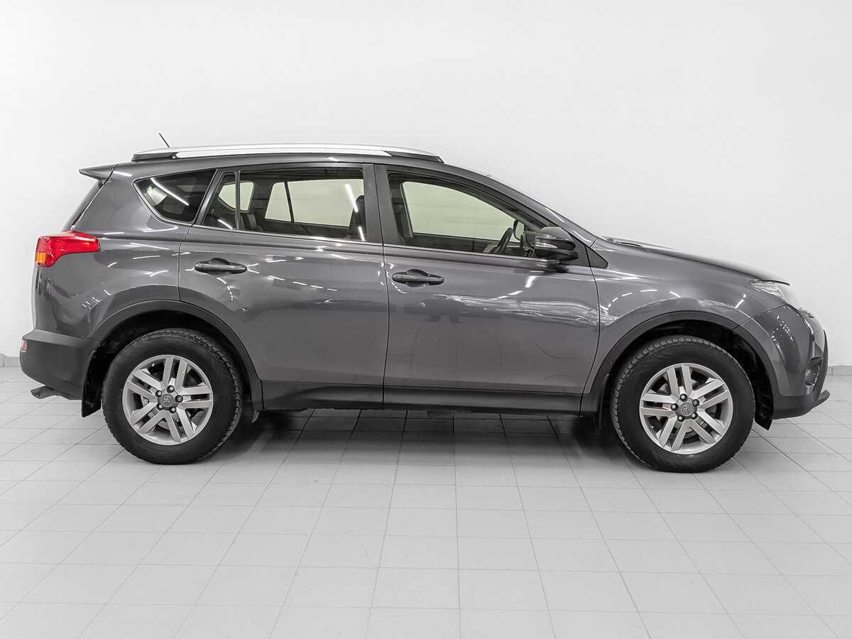Toyota RAV4 с пробегом — 2014 год. Фото: #3