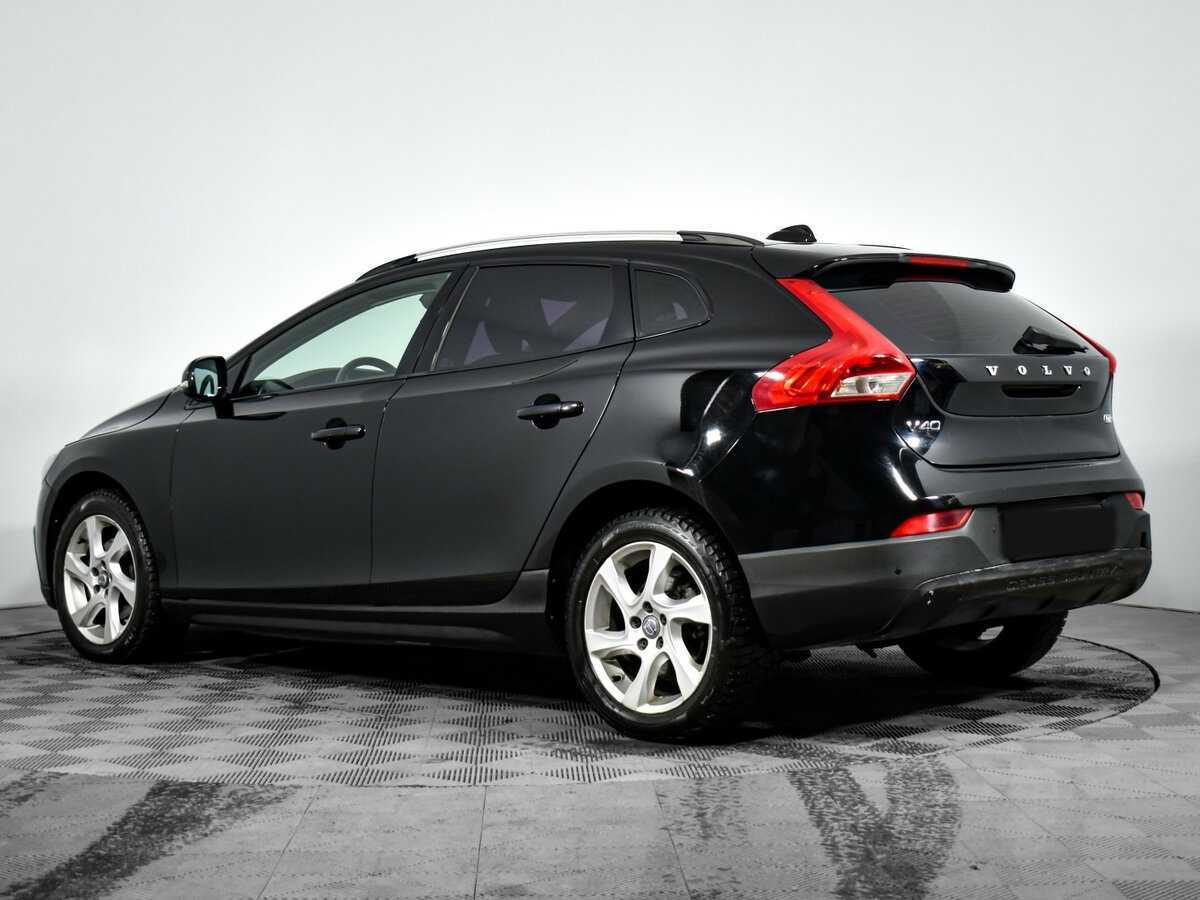 Volvo V40 с пробегом — 2014 год. Фото: #6