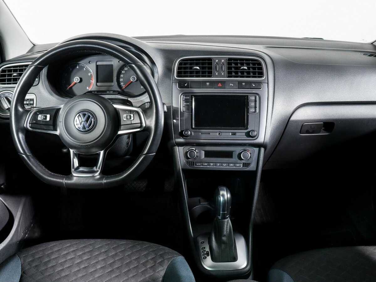 Volkswagen Polo с пробегом — 2019 год. Фото: #8