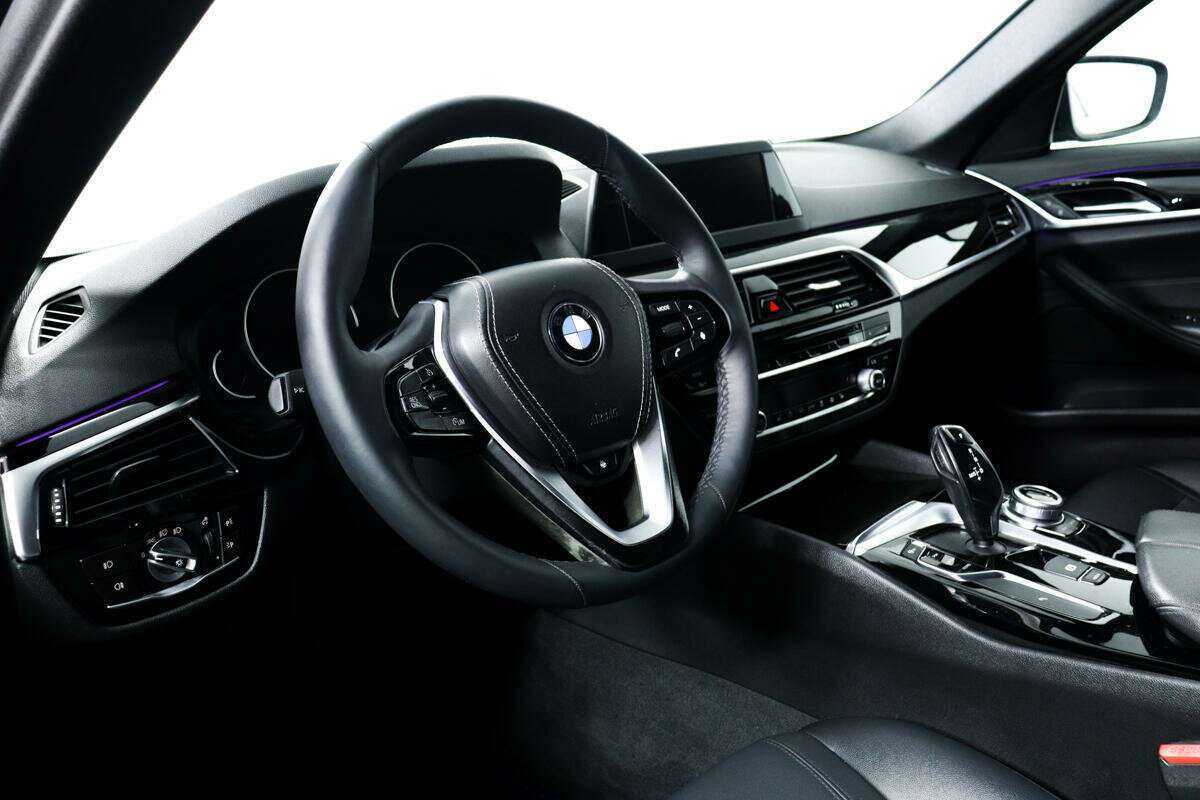 BMW 5 серии с пробегом — 2017 год. Фото: #12