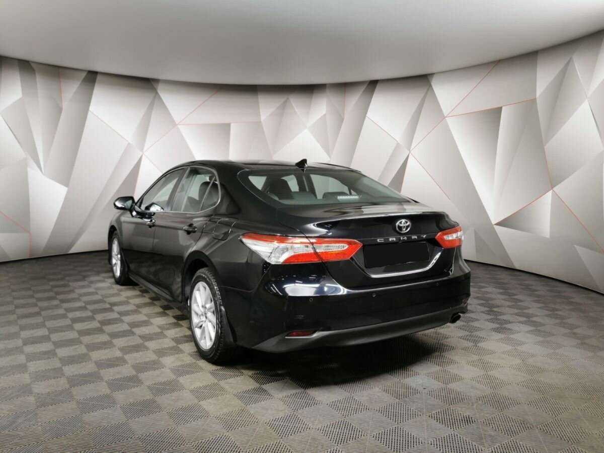 Toyota Camry с пробегом — 2021 год. Фото: #3