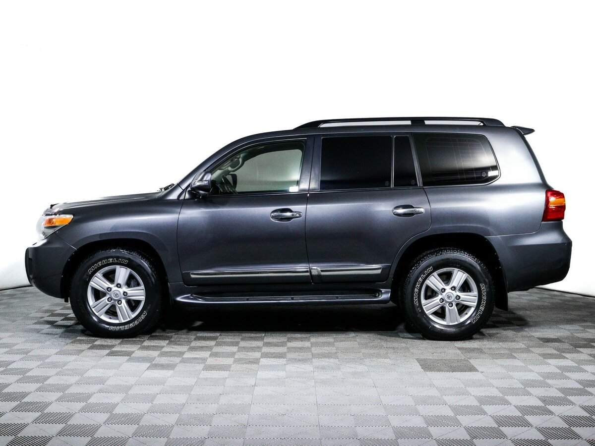 Toyota Land Cruiser с пробегом — 2014 год. Фото: #7