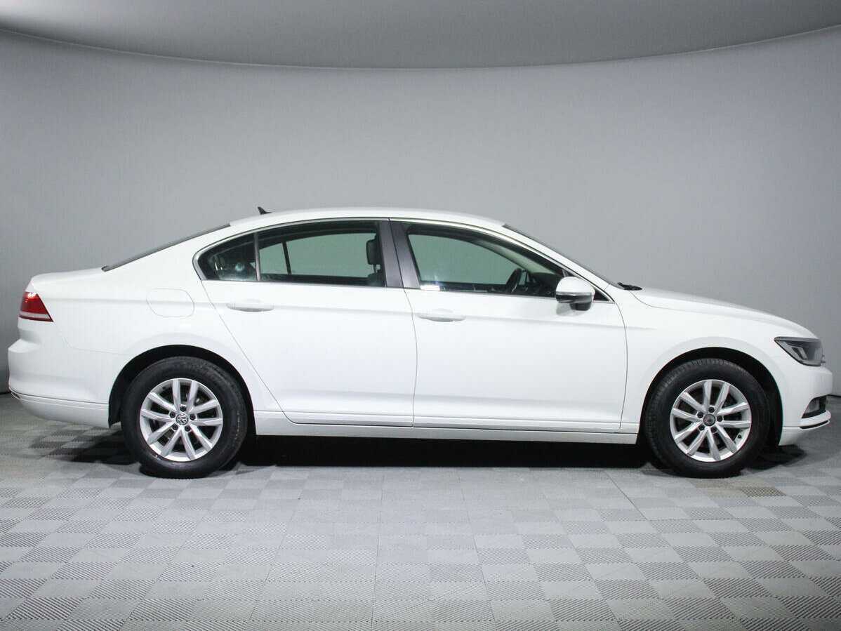 Volkswagen Passat с пробегом — 2018 год. Фото: #3