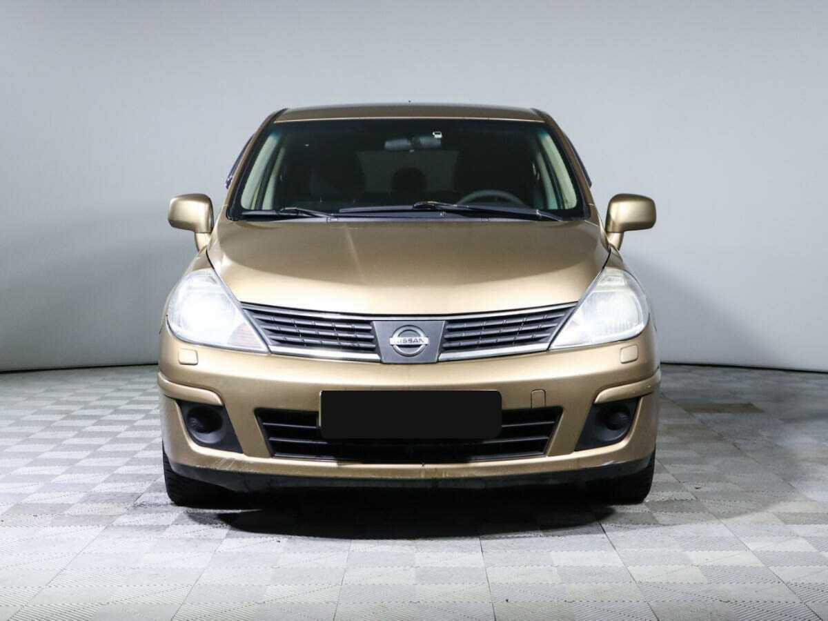 Nissan Tiida с пробегом — 2007 год. Фото: #1