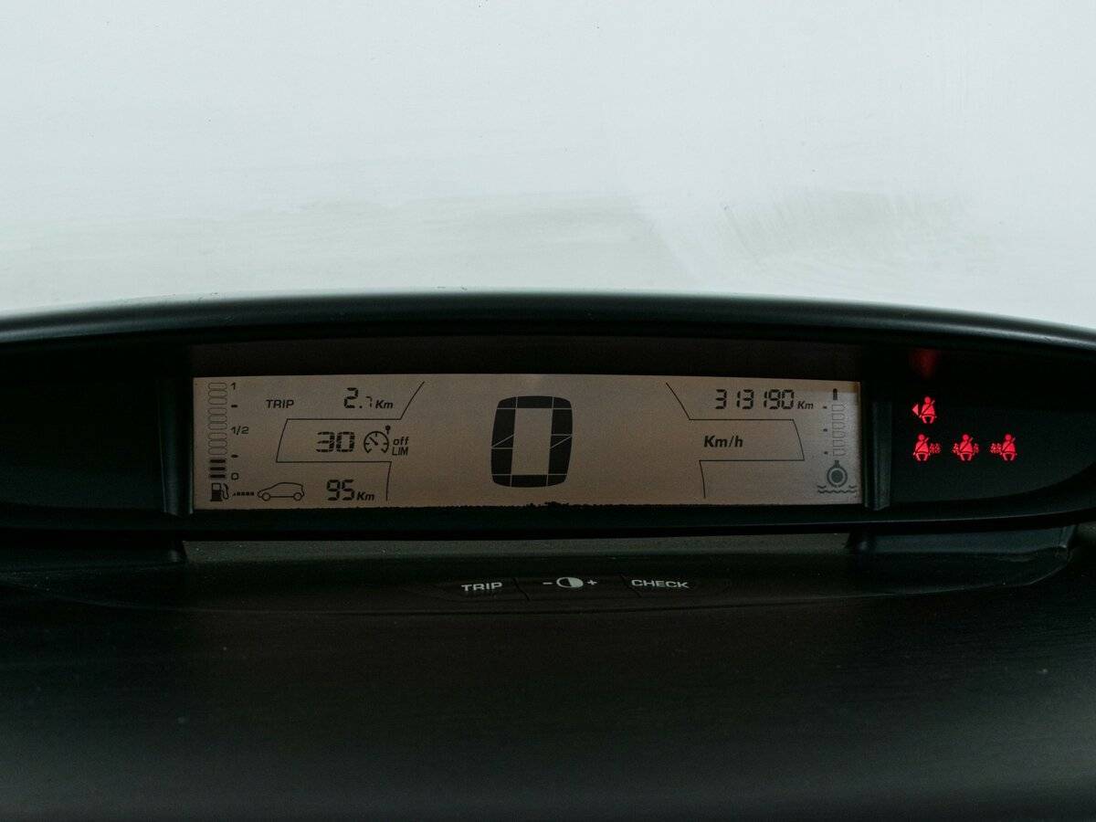 Citroen C4 с пробегом — 2006 год. Фото: #12