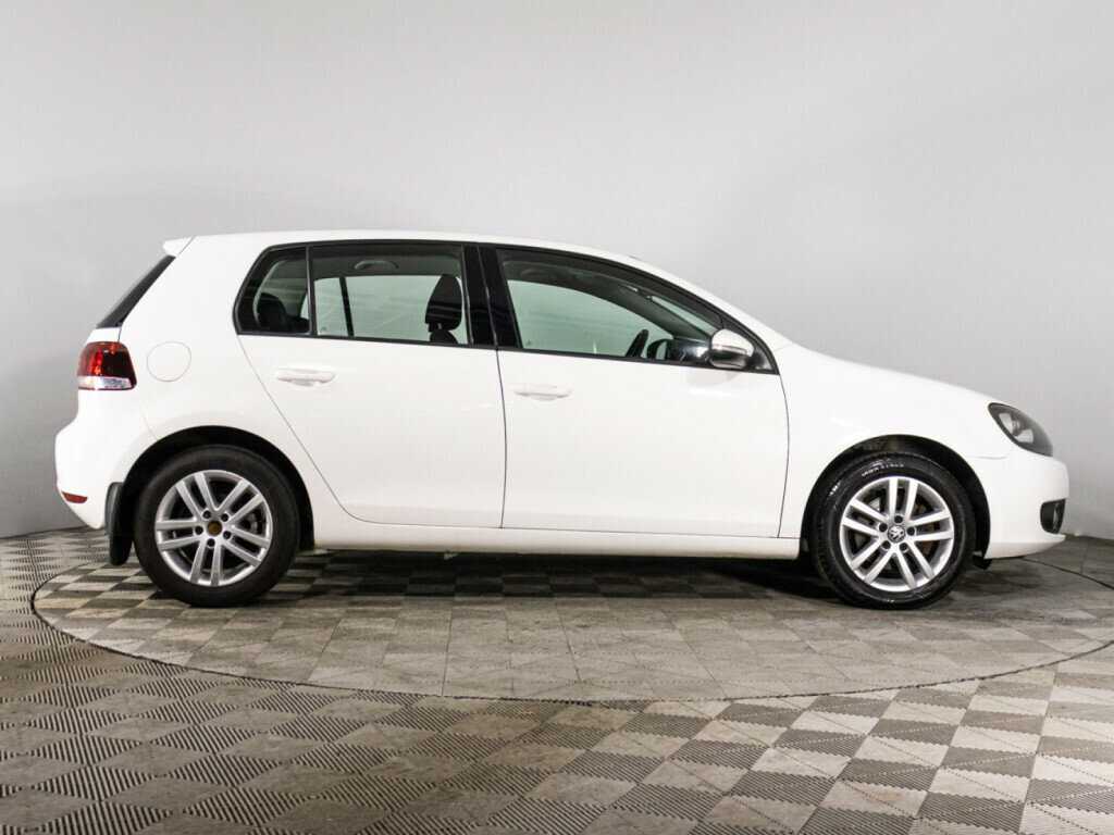 Volkswagen Golf с пробегом — 2011 год. Фото: #3
