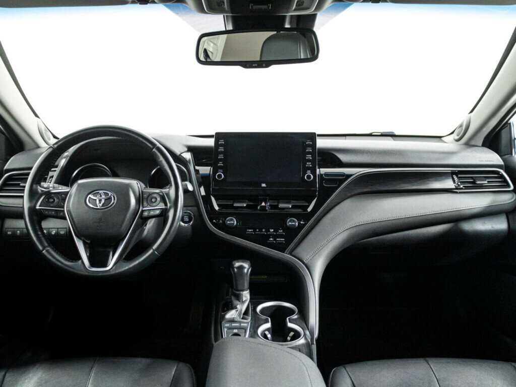 Toyota Camry с пробегом — 2021 год. Фото: #12