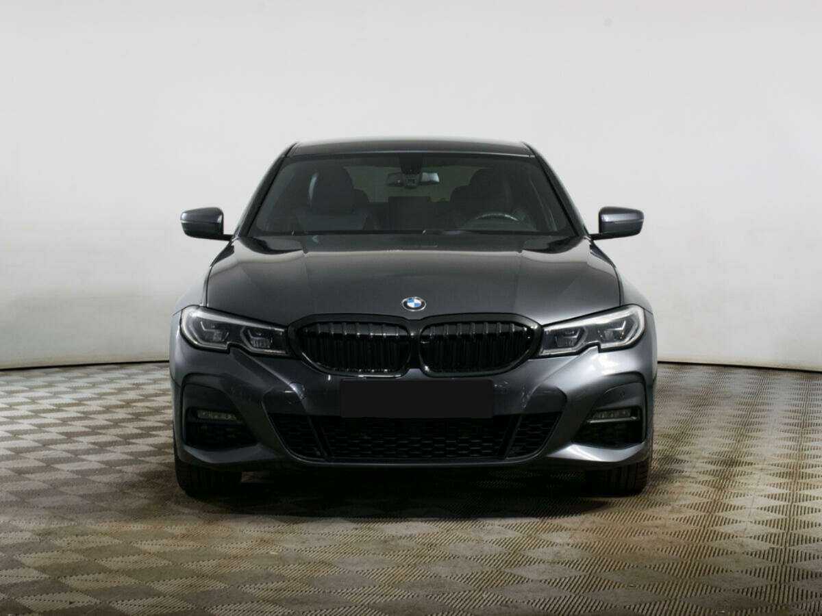 BMW 3 серии с пробегом — 2021 год. Фото: #1