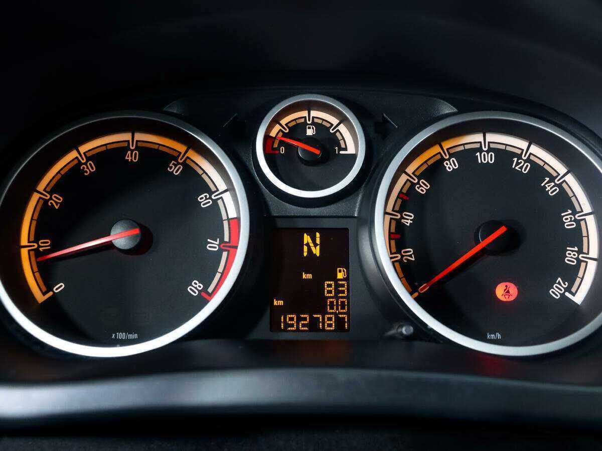 Opel Corsa с пробегом — 2008 год. Фото: #15