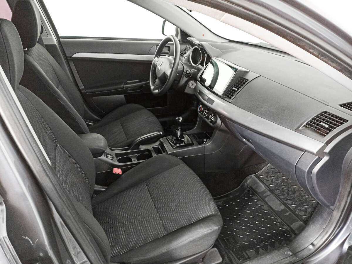 Mitsubishi Lancer с пробегом — 2011 год. Фото: #8