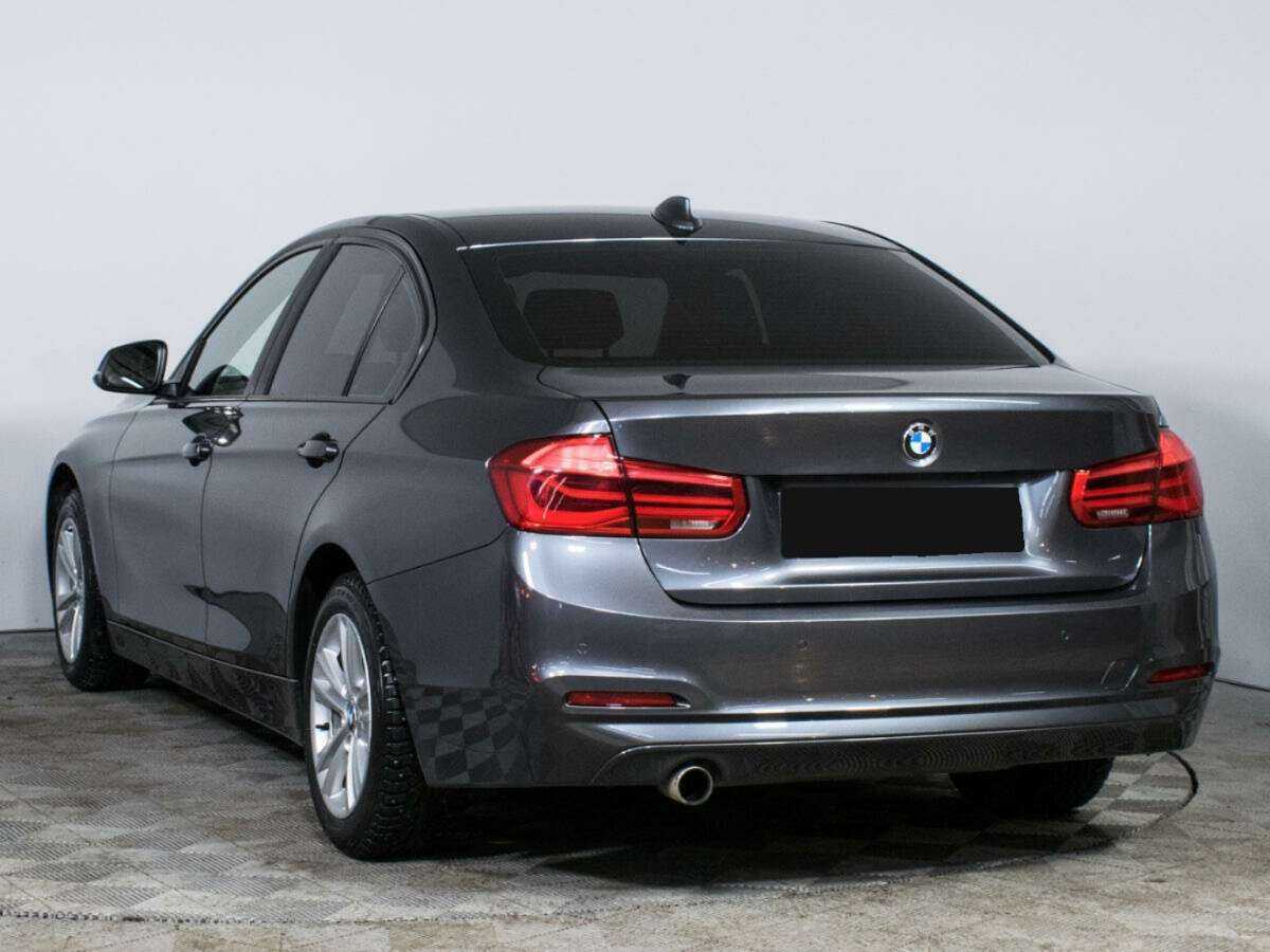 BMW 3 серии с пробегом — 2017 год. Фото: #6