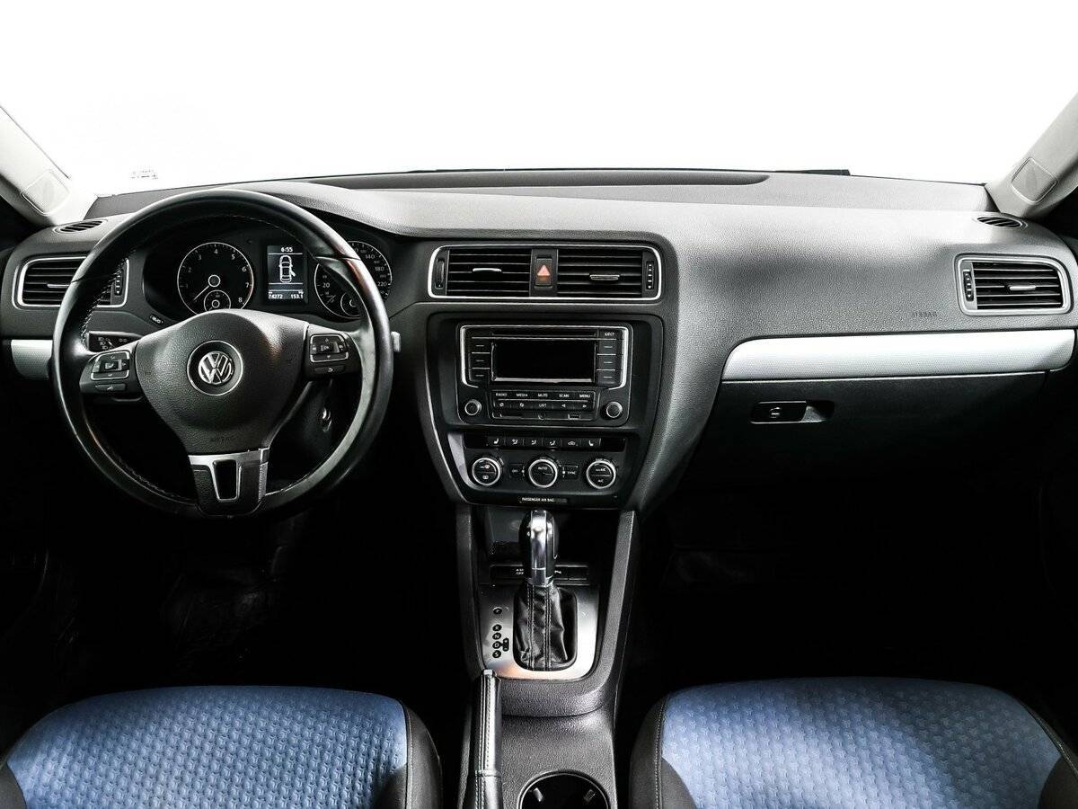 Volkswagen Jetta с пробегом — 2013 год. Фото: #10