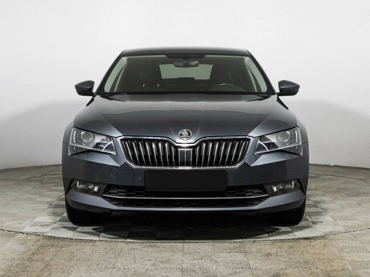 Skoda Superb с пробегом — 2018 год. Фото: #1