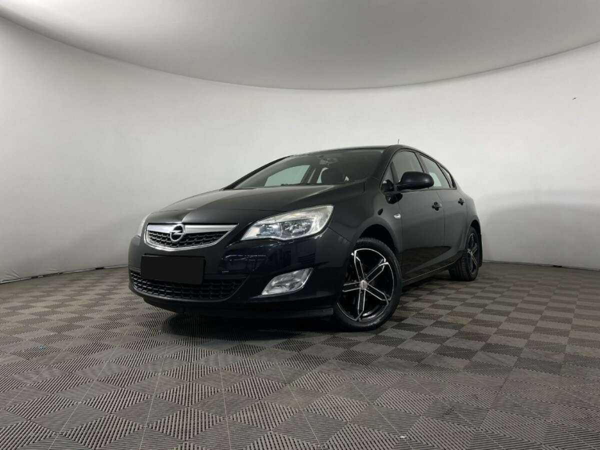 Opel Astra с пробегом — 2011 год. Посмотреть фото