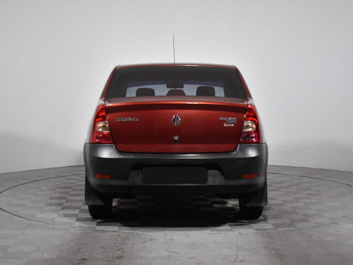 Renault Logan с пробегом — 2013 год. Фото: #5