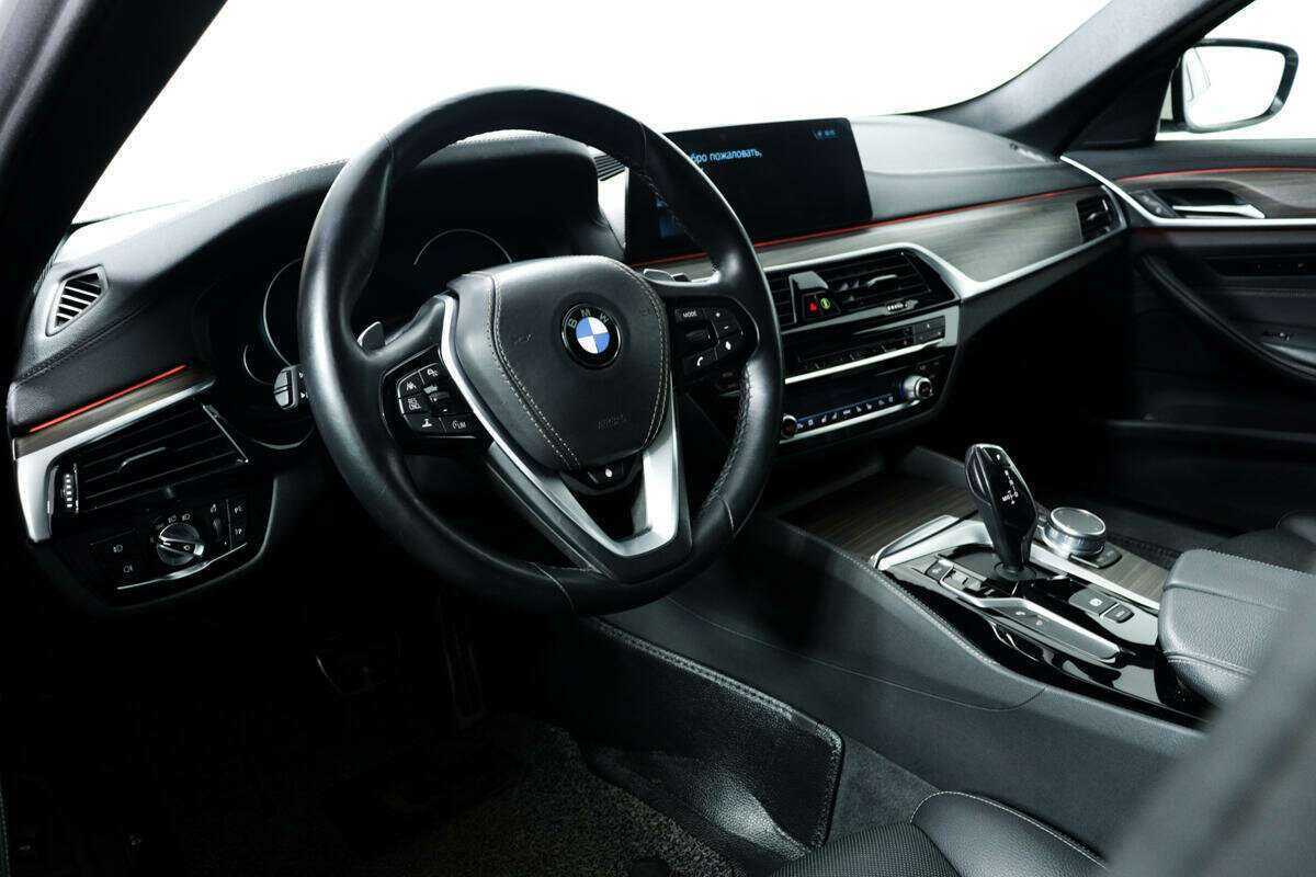BMW 5 серии с пробегом — 2017 год. Фото: #12