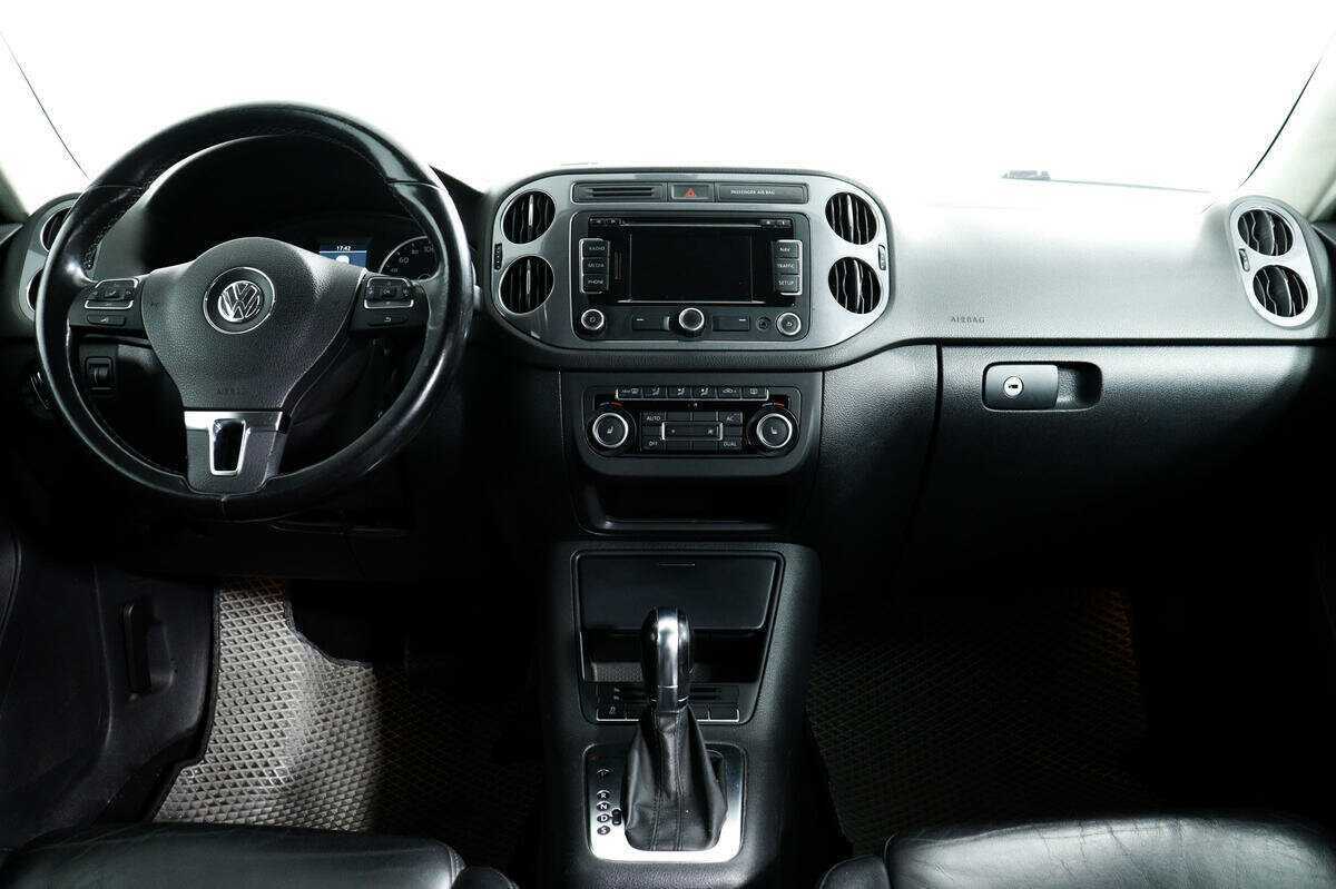 Volkswagen Tiguan с пробегом — 2011 год. Фото: #10