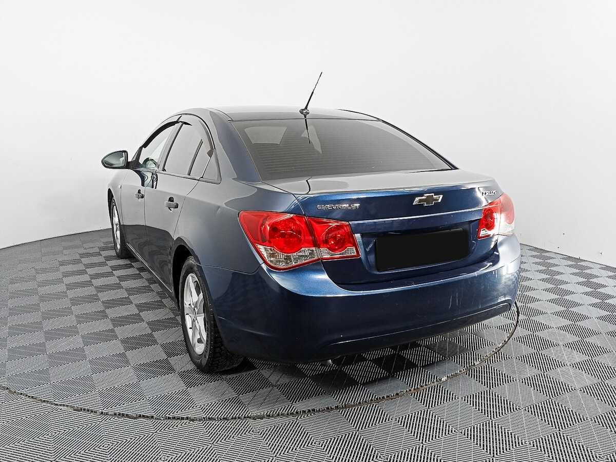 Chevrolet Cruze с пробегом — 2009 год. Фото: #6