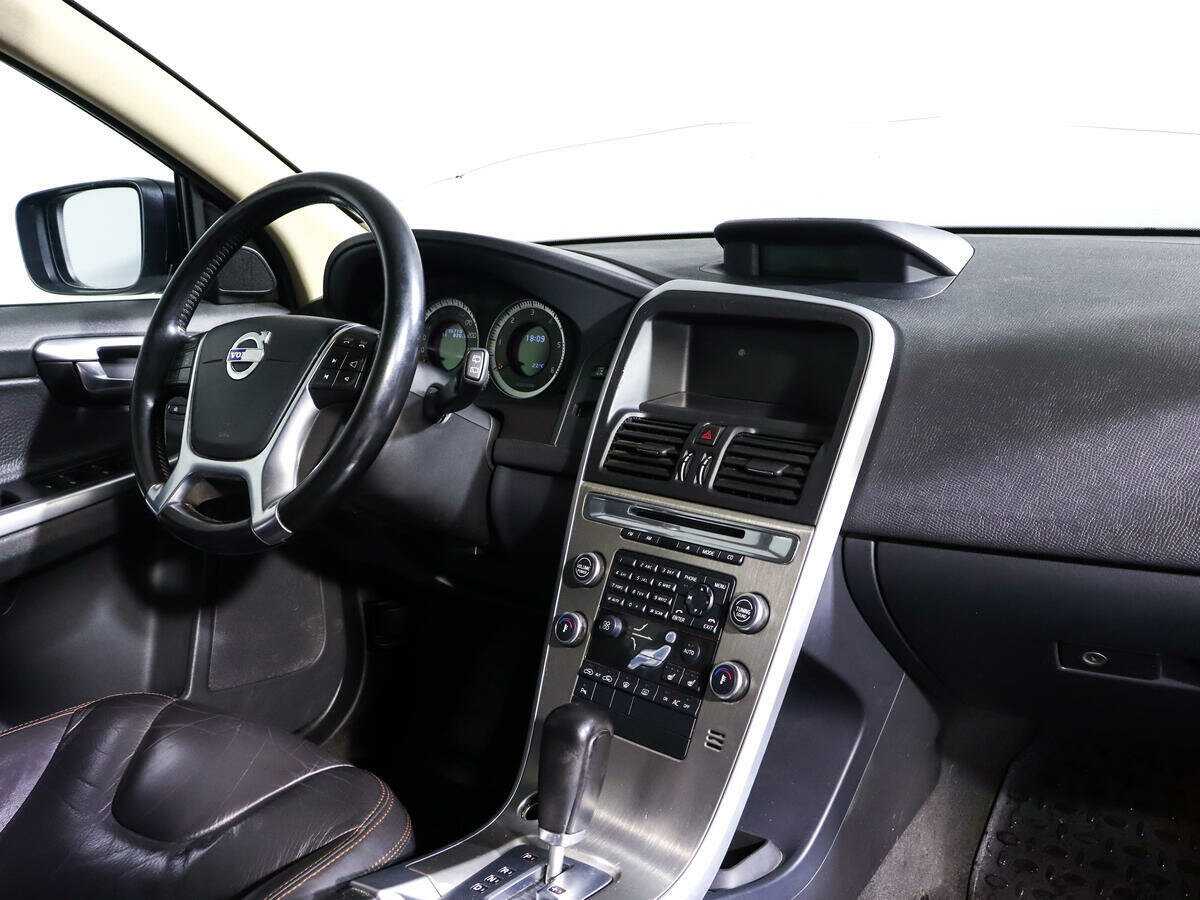 Volvo XC60 с пробегом — 2010 год. Фото: #6