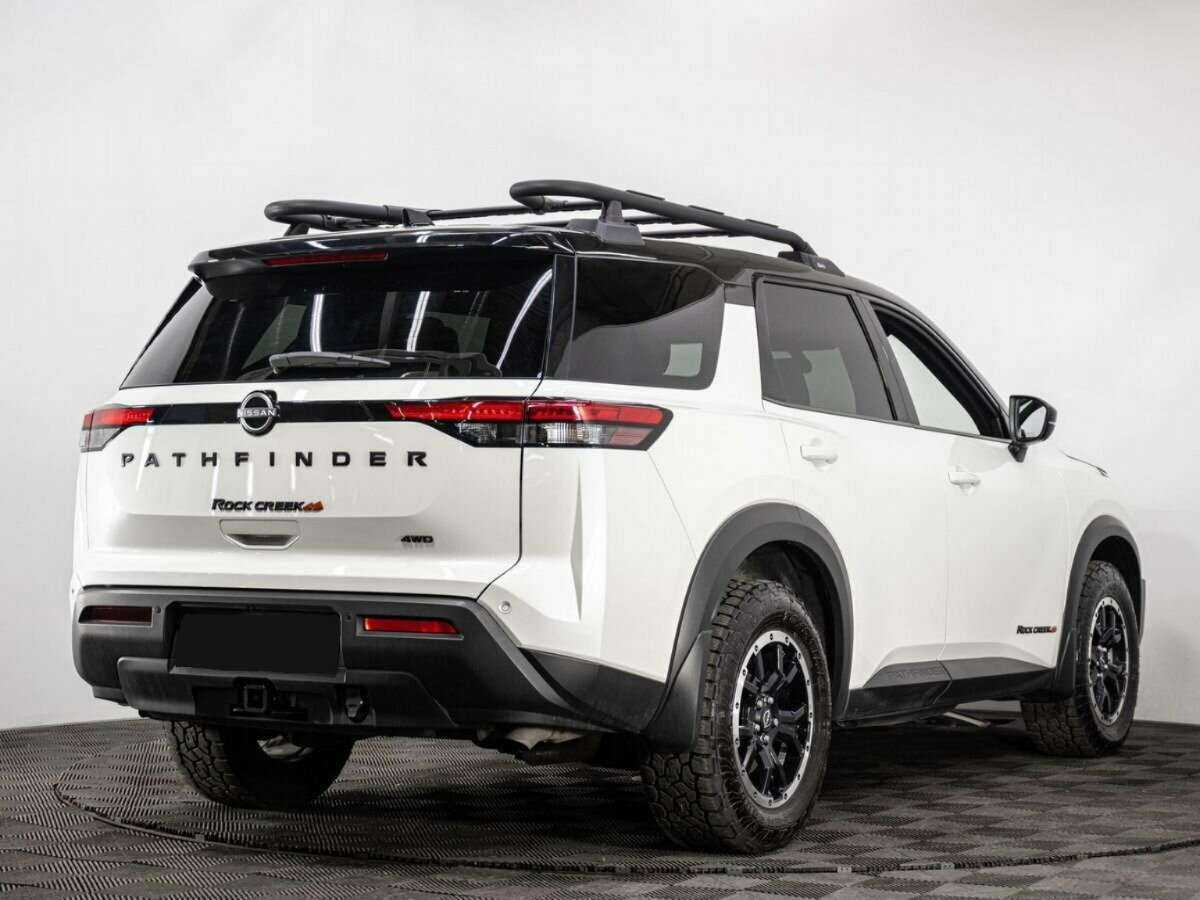Nissan Pathfinder с пробегом — 2023 год. Фото: #5