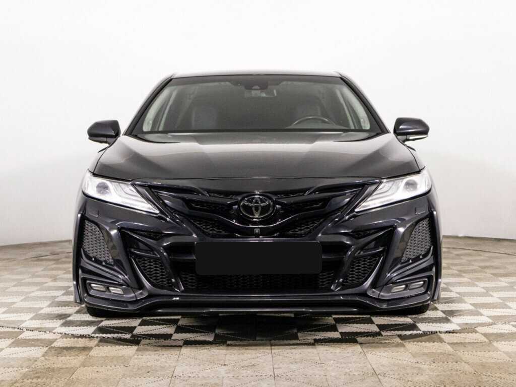 Toyota Camry с пробегом — 2020 год. Фото: #1