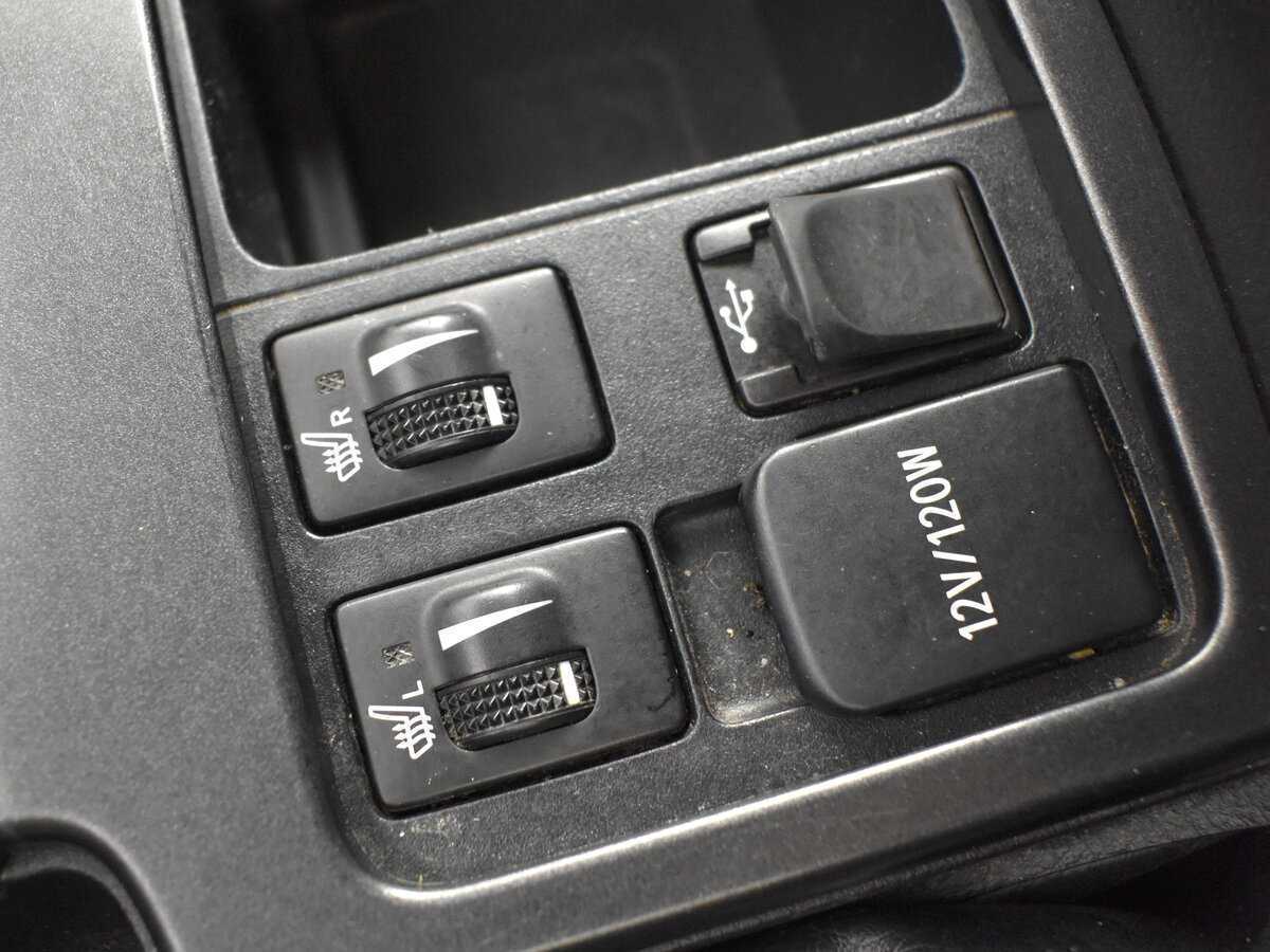Toyota Land Cruiser Prado с пробегом — 2013 год. Фото: #16