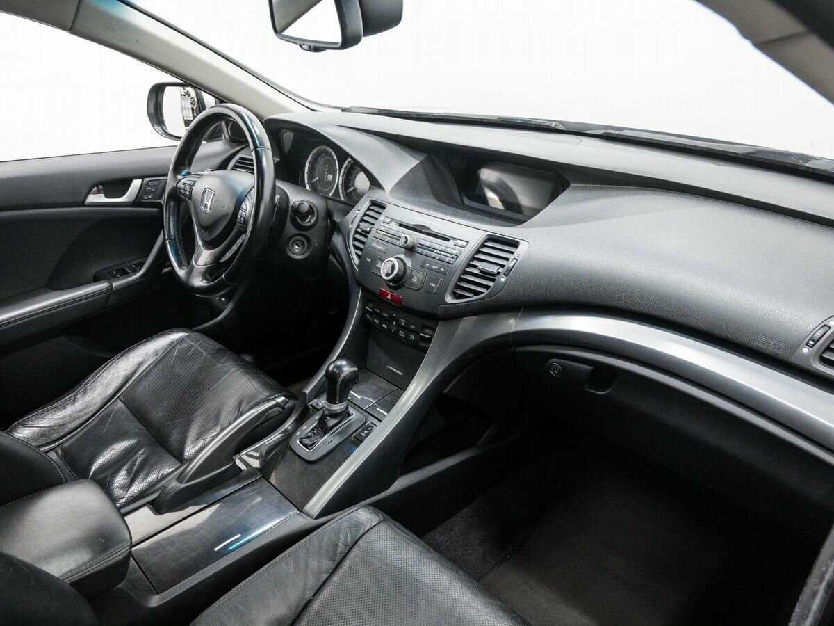 Honda Accord с пробегом — 2011 год. Фото: #7