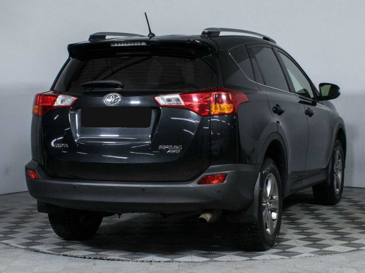 Toyota RAV4 с пробегом — 2015 год. Фото: #4