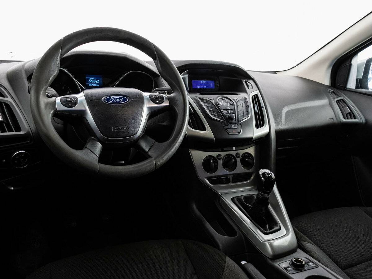 Ford Focus с пробегом — 2011 год. Фото: #10