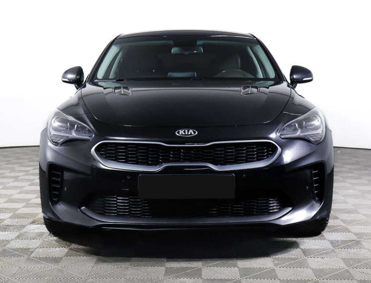 Kia Stinger с пробегом — 2018 год. Фото: #1