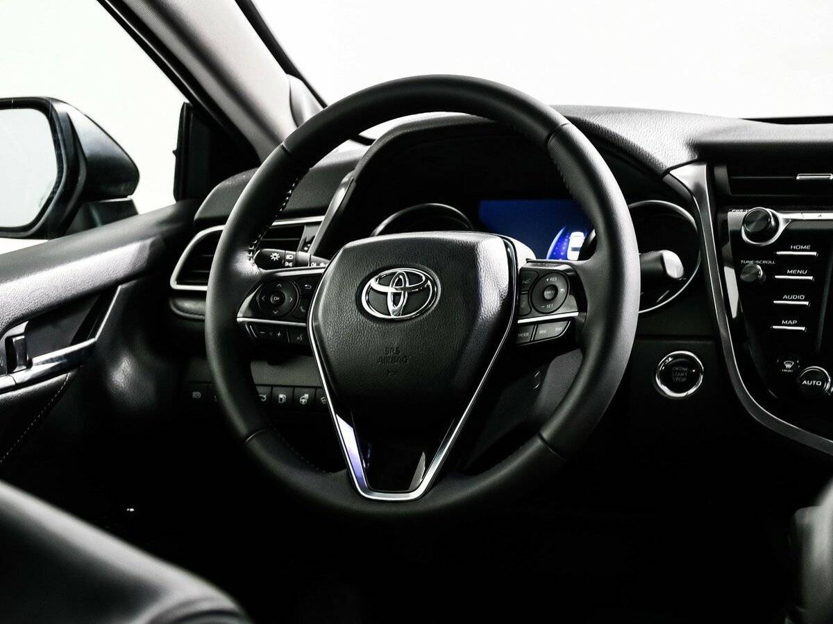 Toyota Camry с пробегом — 2019 год. Фото: #15