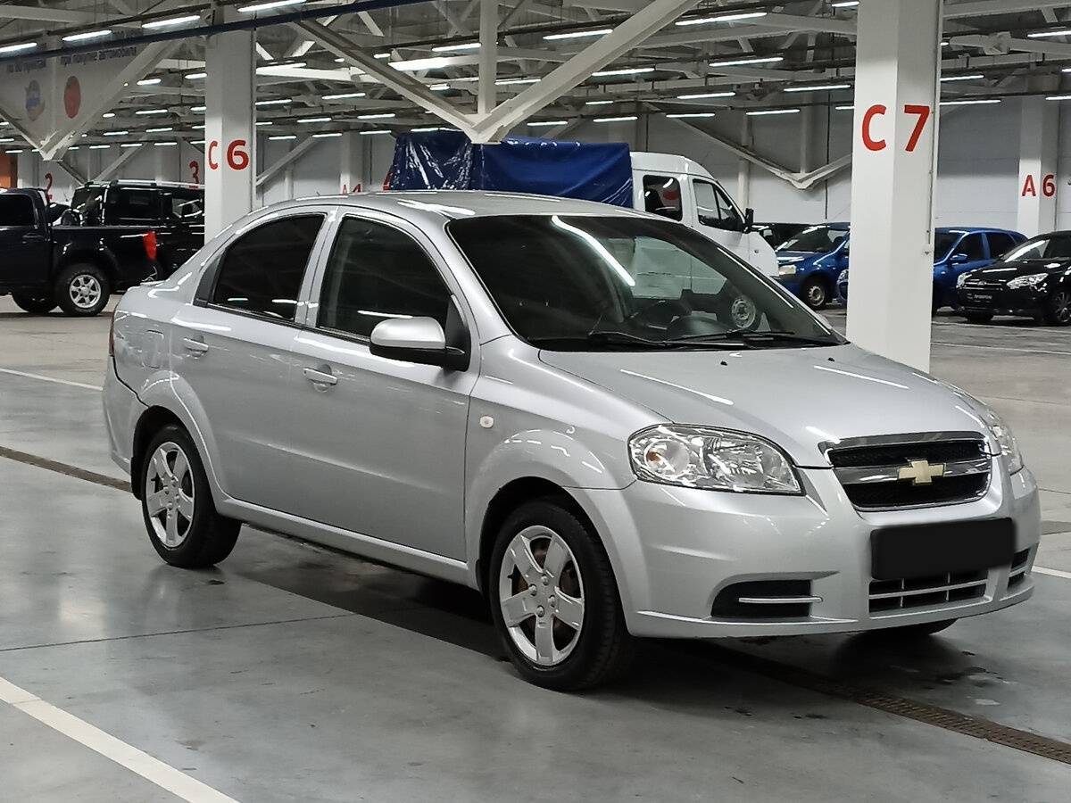 Chevrolet Aveo с пробегом — 2010 год. Фото: #2