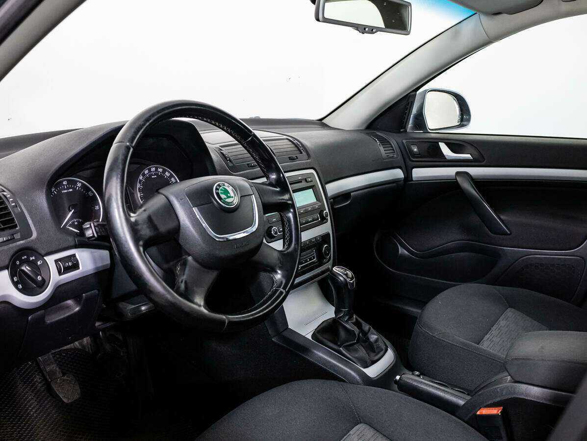 Skoda Octavia с пробегом — 2011 год. Фото: #9