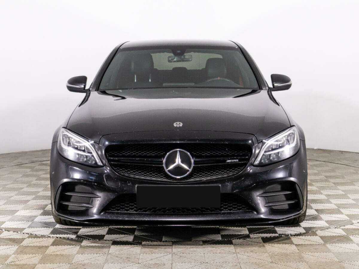 Mercedes-Benz C-Класс AMG с пробегом — 2019 год. Фото: #1