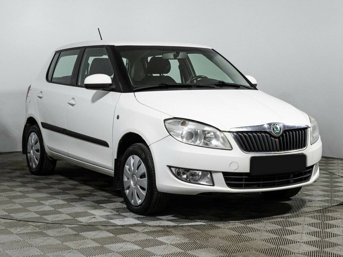 Skoda Fabia с пробегом — 2011 год. Фото: #2