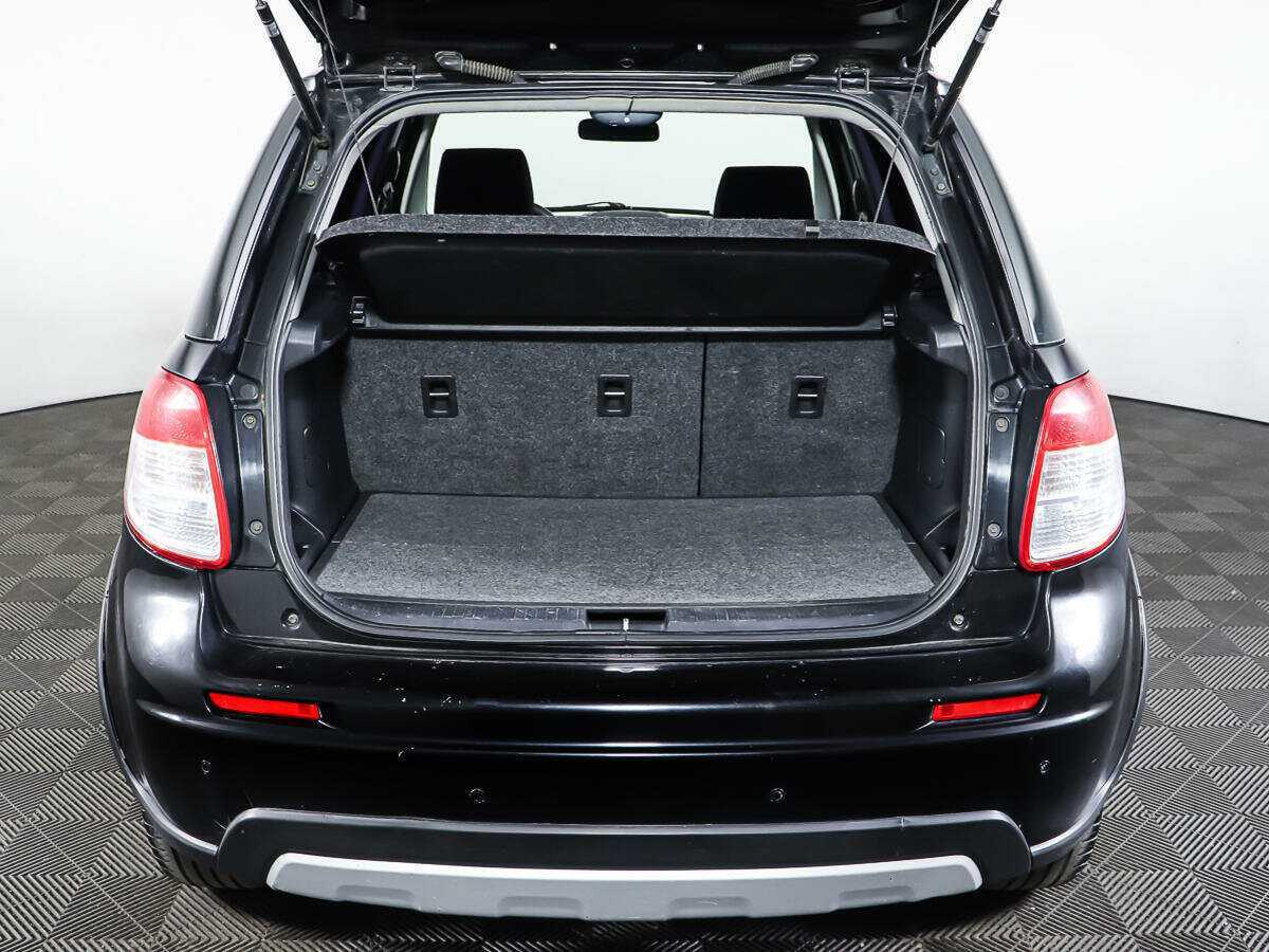 Suzuki SX4 с пробегом — 2010 год. Фото: #9
