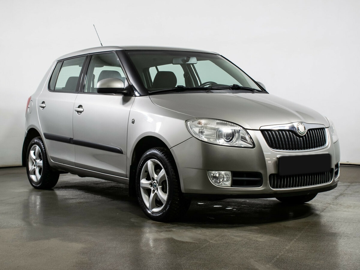 Skoda Fabia с пробегом — 2008 год. Фото: #2