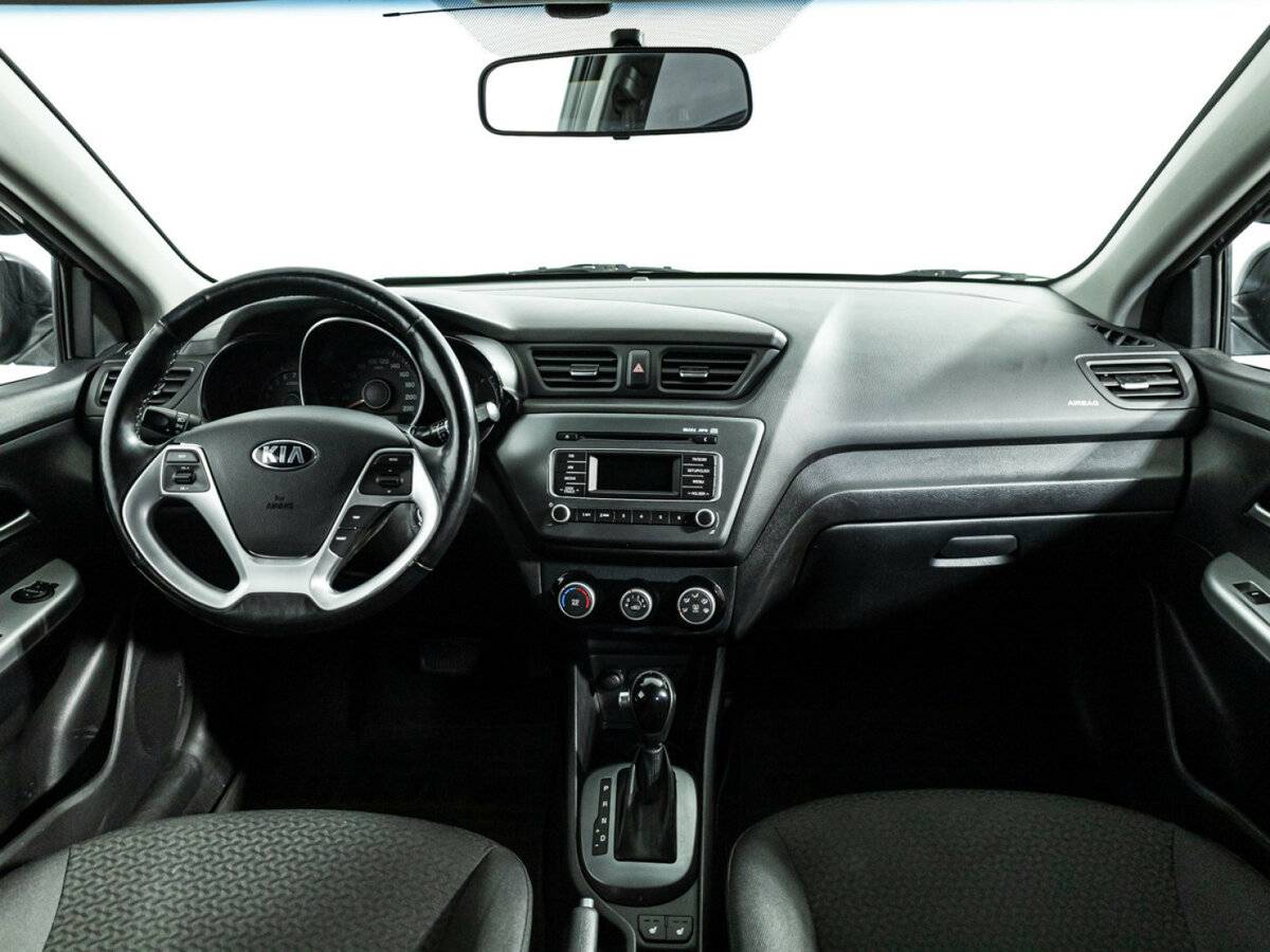 Kia Rio с пробегом — 2015 год. Фото: #12