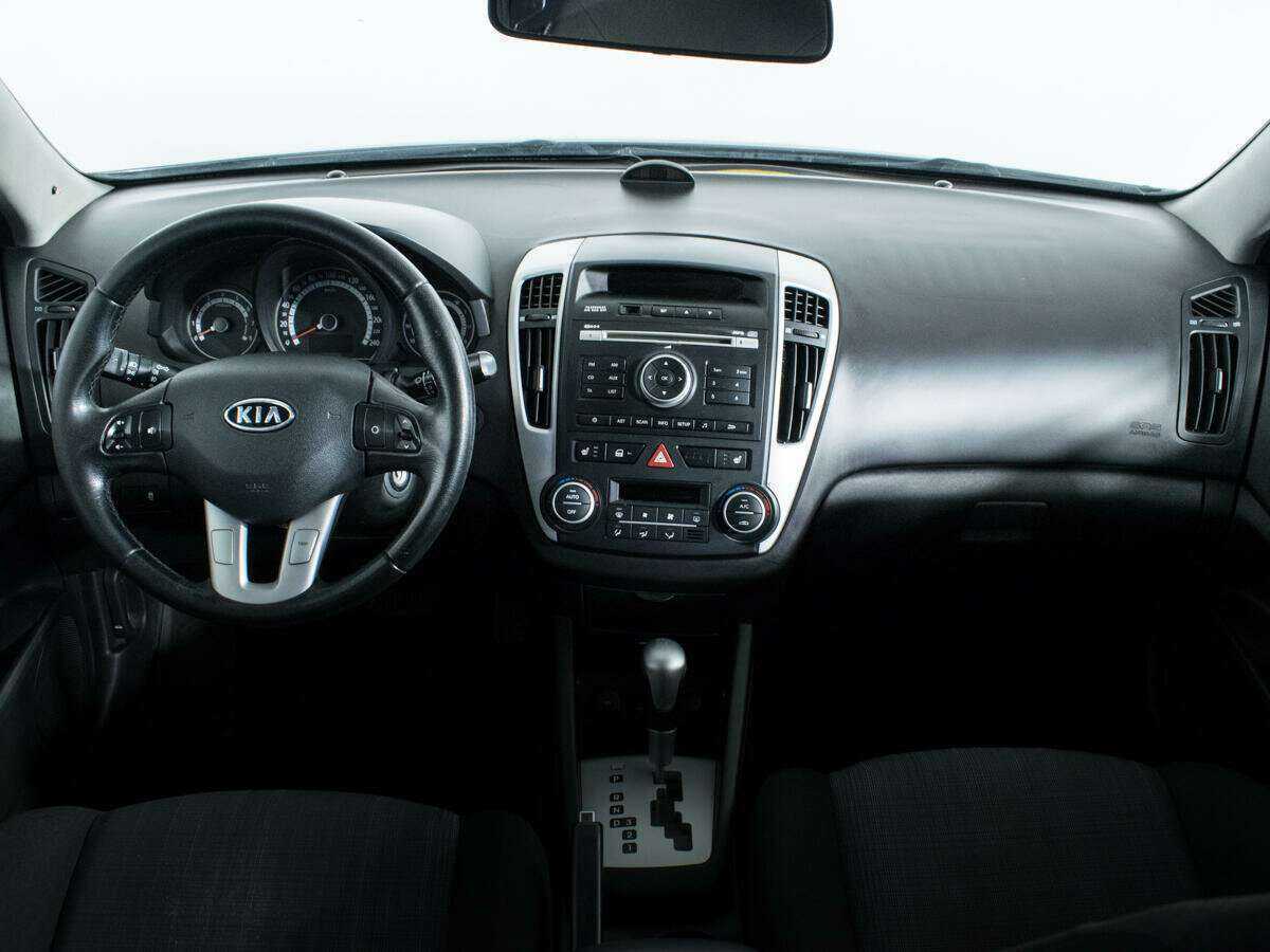 Kia Ceed с пробегом — 2011 год. Фото: #11