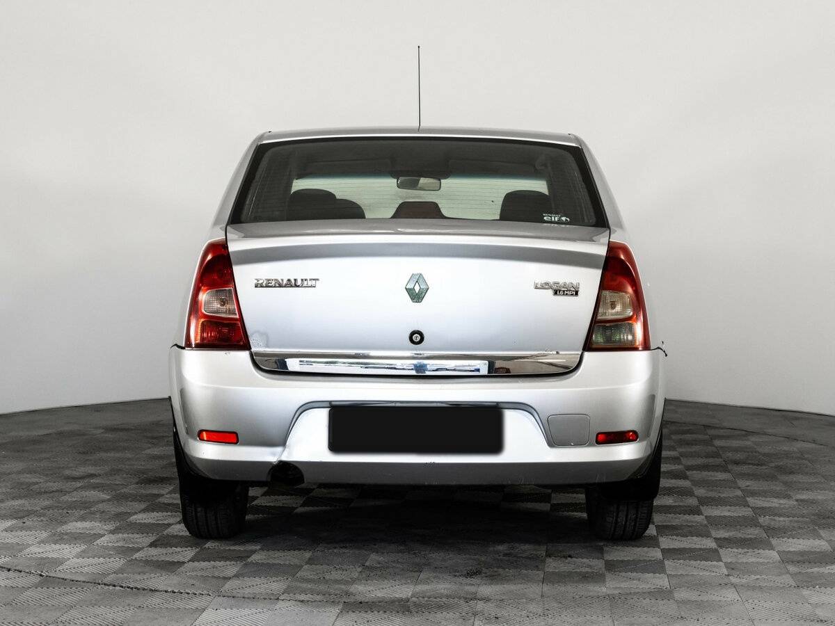 Renault Logan с пробегом — 2012 год. Фото: #4