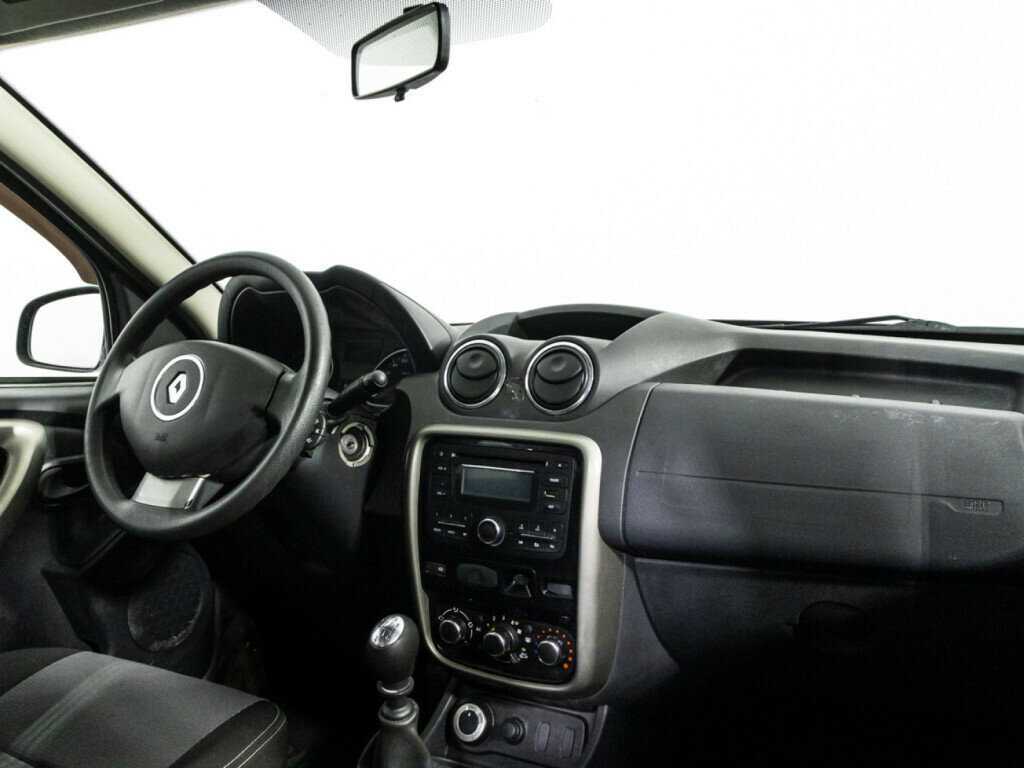 Renault Duster с пробегом — 2014 год. Фото: #7