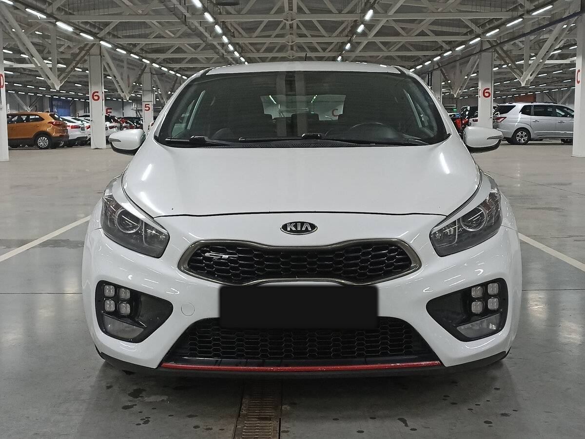 Kia Ceed GT с пробегом — 2014 год. Фото: #1
