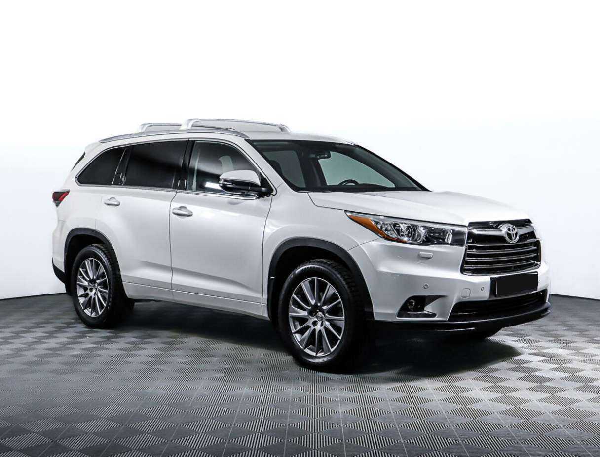 Toyota Highlander с пробегом — 2015 год. Фото: #2