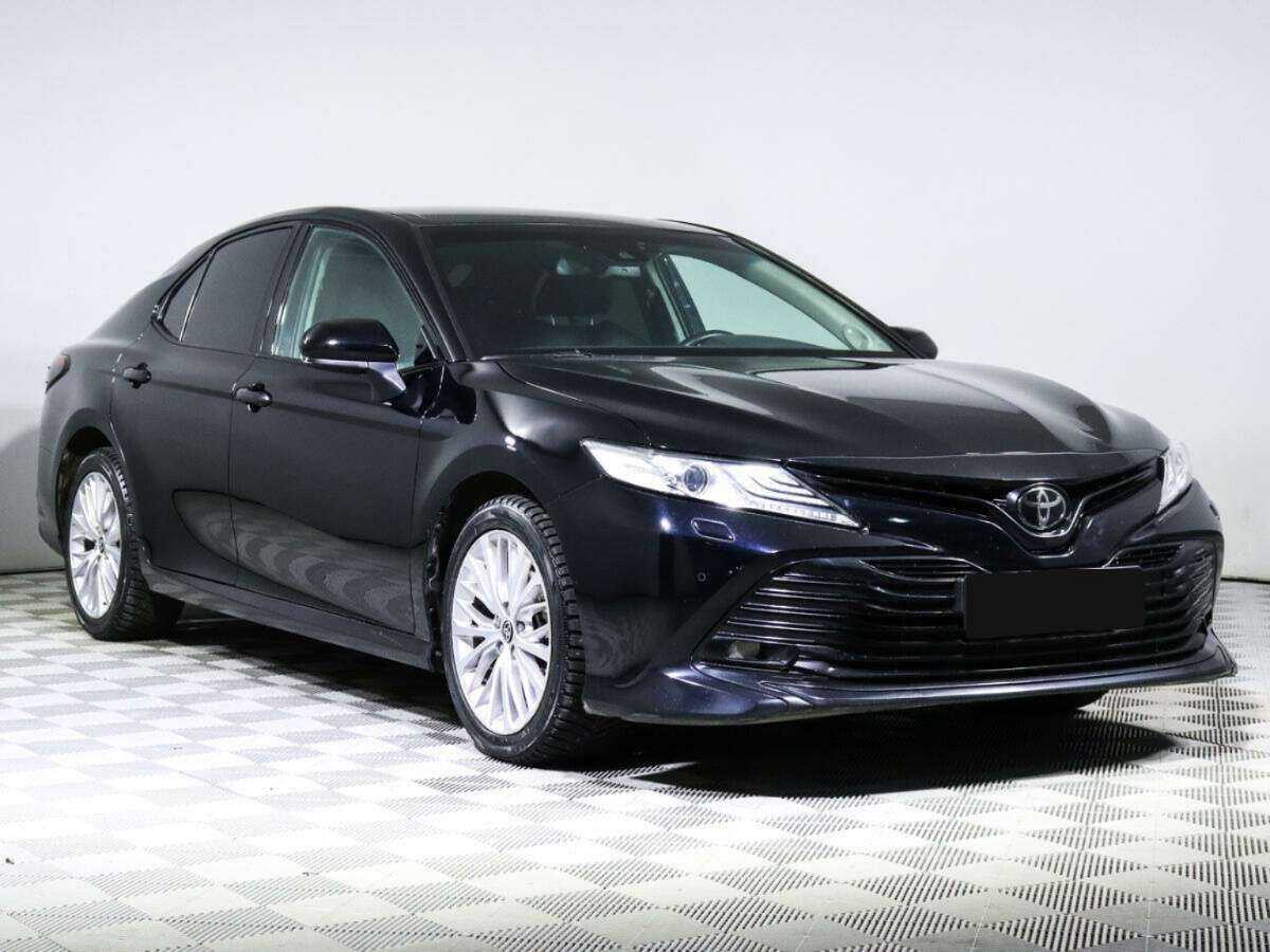 Toyota Camry с пробегом — 2020 год. Фото: #2